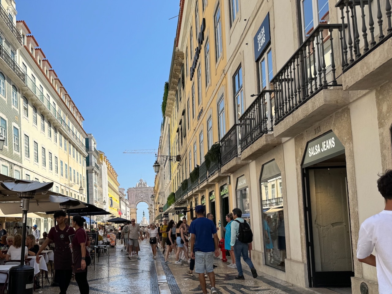 Rua Augusta, Lisbon, Portugal. Photo by ConsumerMojo.com