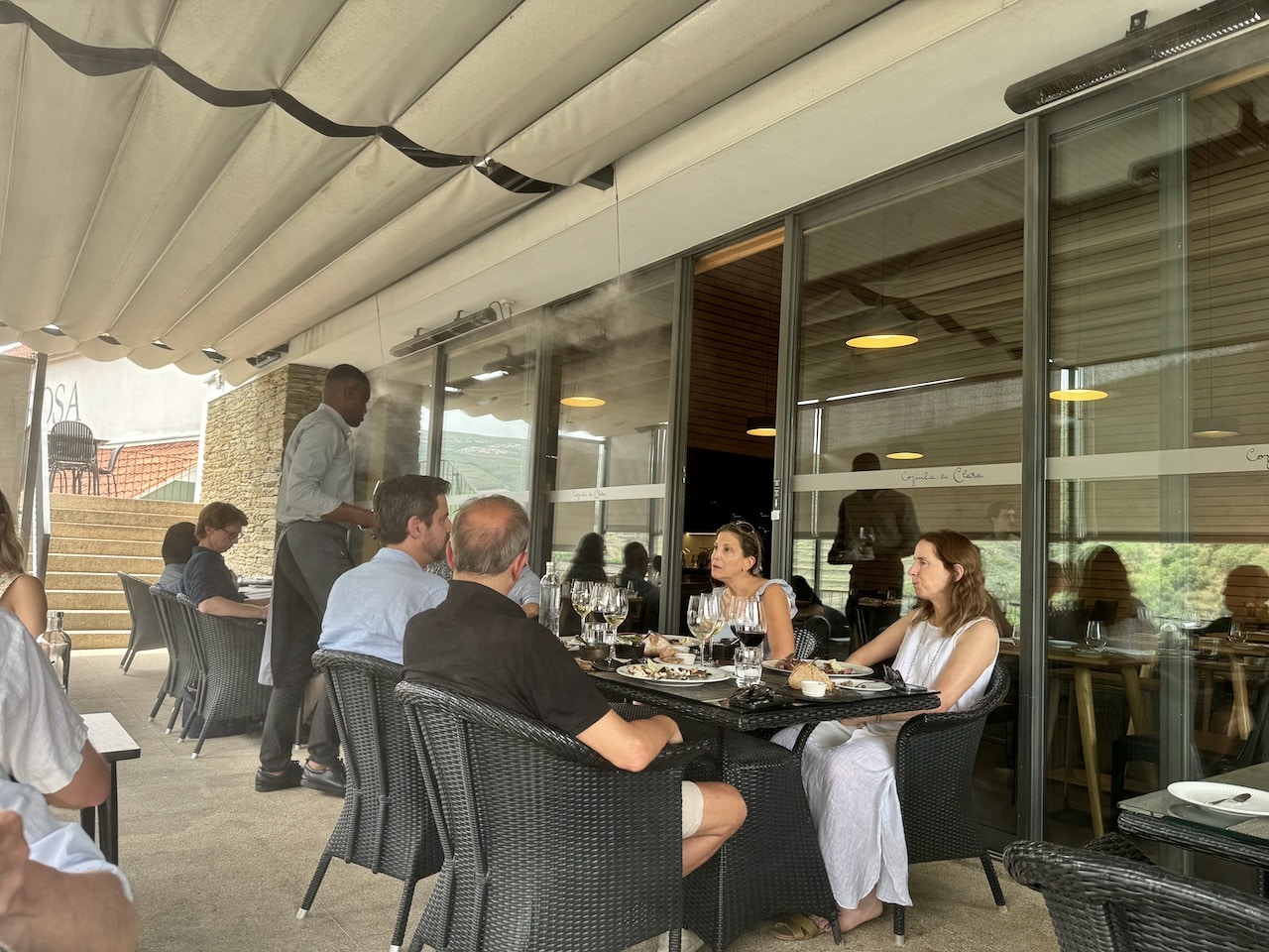 Hotel guests having lunch at Cozinha da Clara. Photo by ConsumerMojo.com