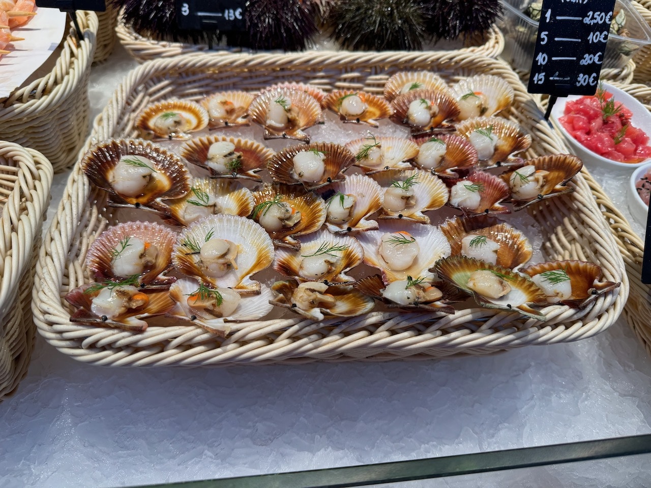 Scallops on the shell, Porto Mercado do Bolhâo. Photo by ConsumerMojo.com